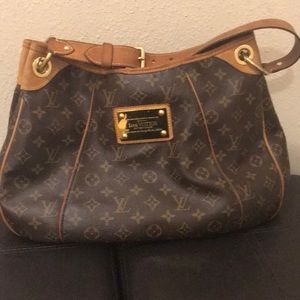 Louis Vuitton Galliera Hobo PM